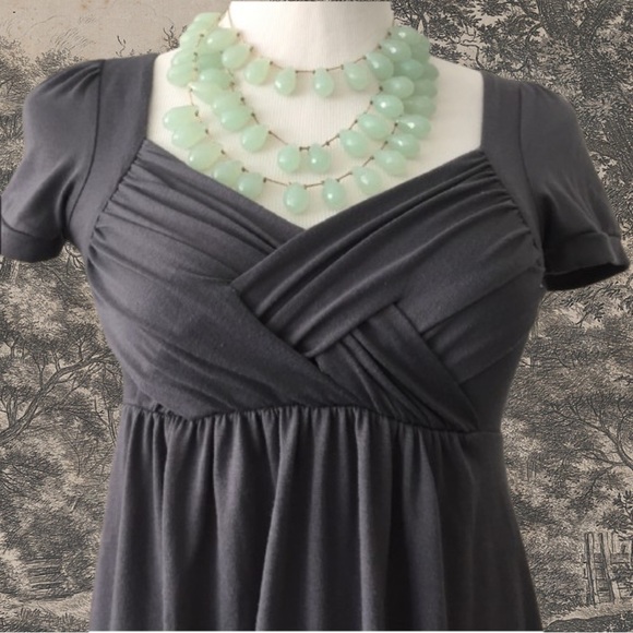 Gray sweetheart short sleeve dress - Picture 3 of 6